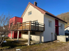 Gîte confortable avec terrasse et vue montagne, proche loisirs et pistes - FR-1-589-755